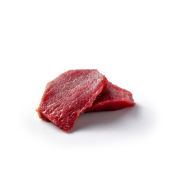 白色背景上的肉