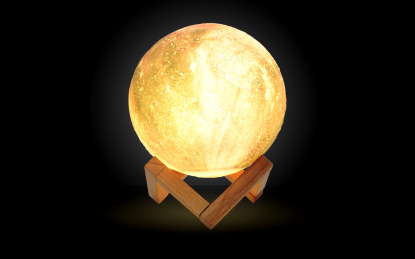 带木底座可充电的月球小夜灯