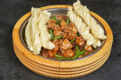 中餐美食-东北菜-排骨豆角焖卷子