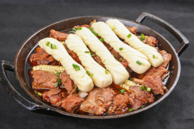 中餐美食-东北菜-排骨豆角焖卷子