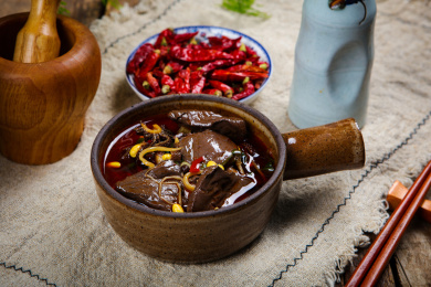 川味特色美食毛血旺冒菜