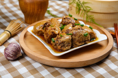 美味特色菜油面筋包肉