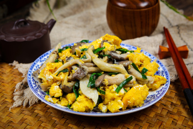 美味家常菜素炒平菇鸡蛋
