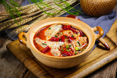 美味特色菜香辣水煮耗儿鱼