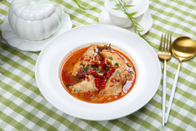 美味特色菜香辣水煮耗儿鱼