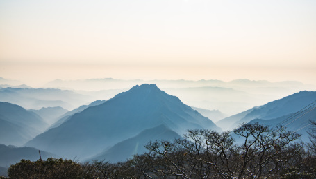 贵州铜仁梵净山上的云海