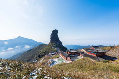 贵州铜仁梵净山的新金顶与承恩寺