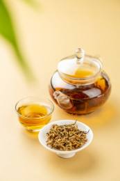 红茶特写黄色莫兰迪色系背景