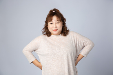 肥胖的亚洲可爱女孩儿 