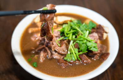 中国北京传统特色小吃卤煮火烧