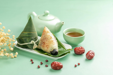 粽子特写绿色背景