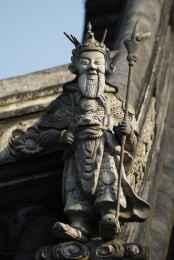 中国上海龙华寺垂脊神仙力士灰塑