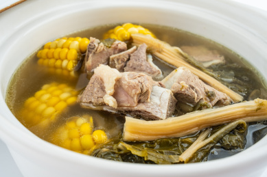 广东老火靓汤玉米菜干猪骨汤