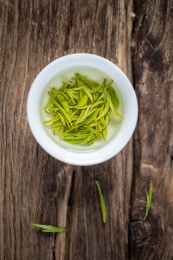 一杯明前碧螺春新茶
