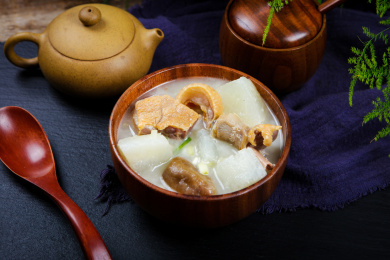 中餐传统美食菜肴咸鸭煮萝卜