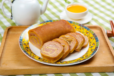特色美食小吃豆腐皮肉卷