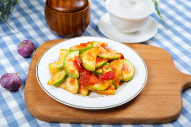菜肴美食西红柿炒云南小瓜