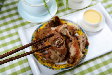 中餐特色美食秘制香酥鸭