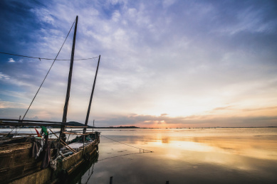 太湖渔港晚霞