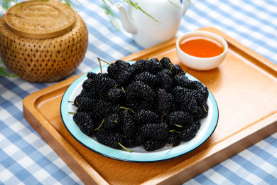 新鲜水果桑葚果