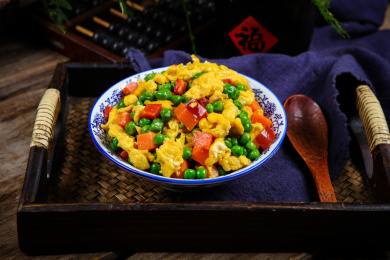 中餐美食菜肴清炒豌豆胡萝卜鸡蛋