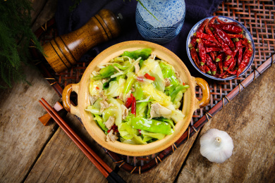 菜肴美食油炸炒莲白
