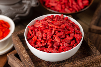 红色饱满的枸杞