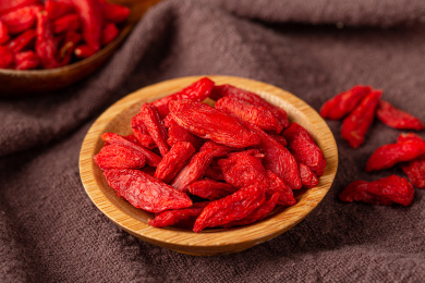 红色饱满的枸杞