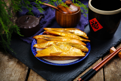 湖南特色美食腌制腊鱼肚皮