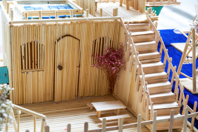 用竹签竹棒搭建的手工小房屋