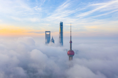 上海火烧平流雾陆家嘴CBD