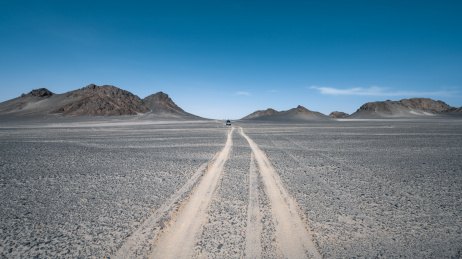 中国青海冷湖镇黑山戈壁风光