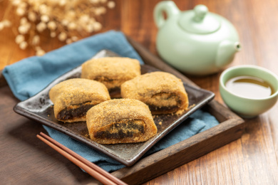 驴打滚特写木桌面背景