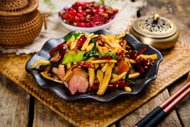 美味农家菜萝卜干炒腊肉