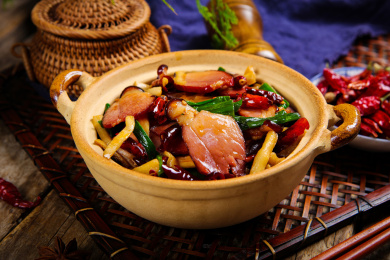 中餐菜肴美食干萝卜条炒烟熏肉