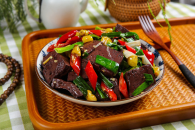 特色美食菜肴辣炒血旺