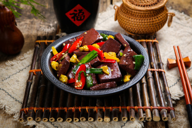特色美食菜肴辣炒血旺