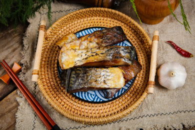 腊味特产美食烟熏鱼块
