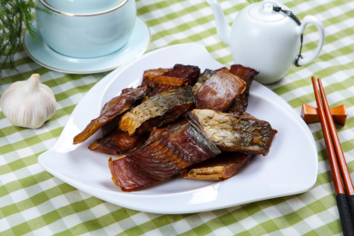 腊味特产美食烟熏鱼块