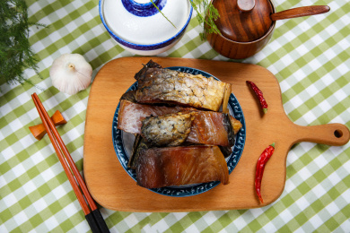 腊味特产美食烟熏鱼块