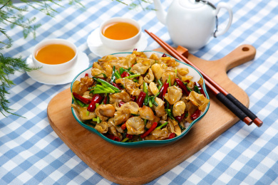 海产特色美食小吃炒鱼鳔