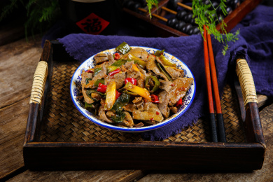 中餐特色菜肴美食小炒猪肝尖