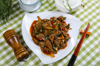 中餐特色菜肴美食小炒猪肝尖