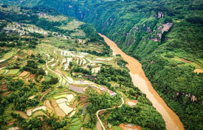 航拍中国贵州黔东南舞阳河两岸风光