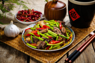 中餐菜肴美食爆炒咸香鸭