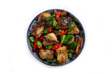 湘菜美食菜肴辣炒烟熏鱼