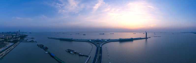 航拍上海宝山国际邮轮港