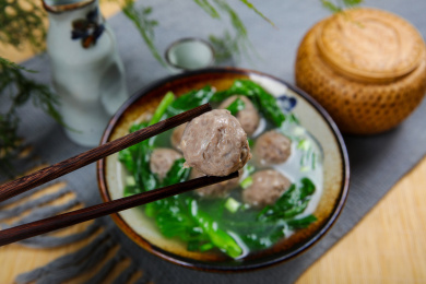 美味菜肴小吃芥菜牛肉丸汤