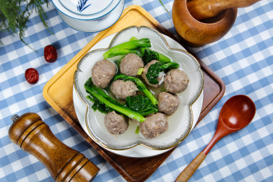 美食家常菜青菜牛丸汤