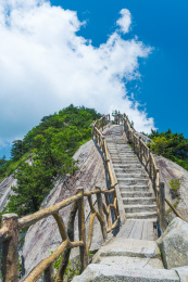 湖北黄冈罗田大别山薄刀锋风景区初夏风光